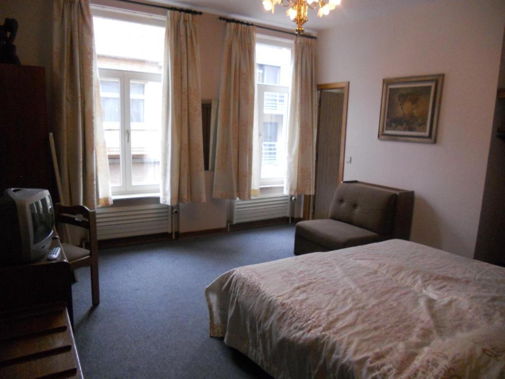 Hotel Ten Putte Gistel Zimmer foto